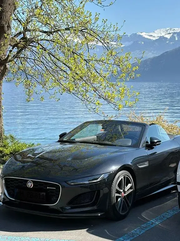 Gebraucht Jaguar F-Type R-Dynamic 300 PS (220 kW) 2021 Schwarz Cabrio