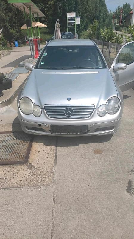 Gebraucht 2006 Mercedes C220 Coupé | 2.350 € (Fairer Preis) - Bild 1/4