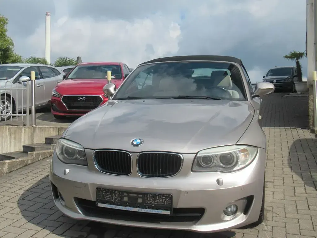 Gebraucht BMW 118 Cabriolet Performance 143 PS (105 kW) 2012 Silber Cabrio