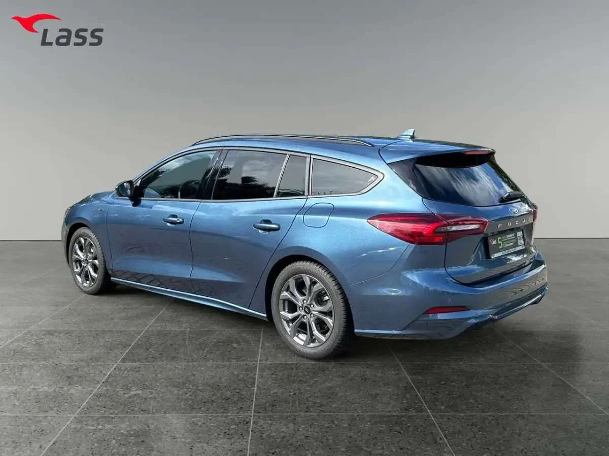 Gebraucht Ford Focus ST-Line X 155 PS (114 kW) 2024 Blau Limousine