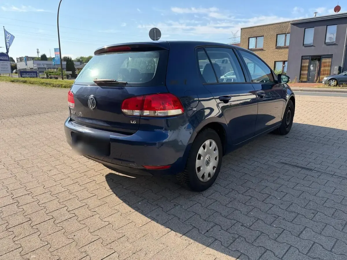 Gebraucht VW Golf VI 101 PS (74 kW) 2009 Blau Kleinwagen