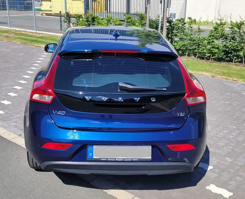 Gebraucht Volvo V40 Ocean Race 122 PS (89 kW) 2015 Blau Limousine