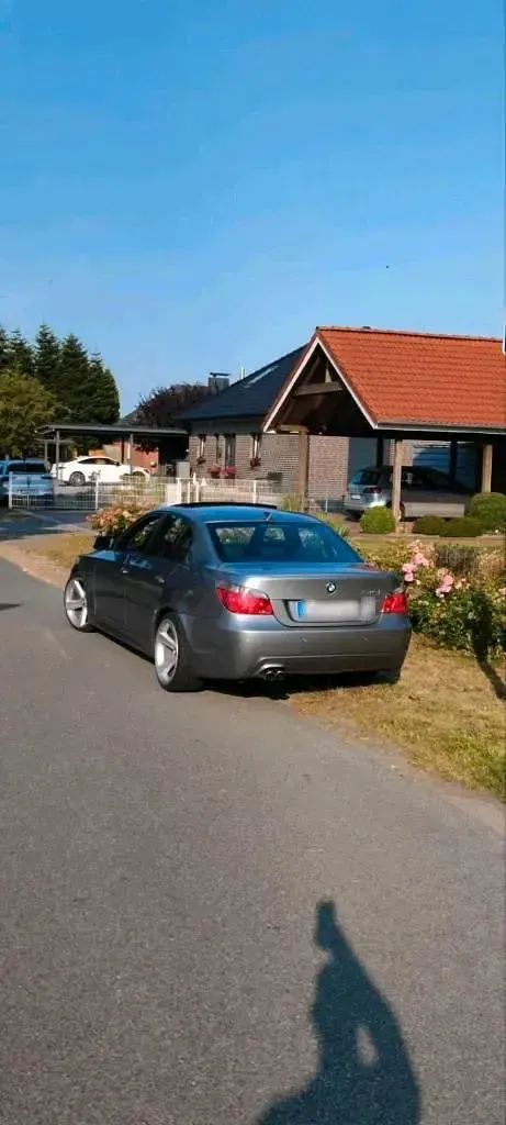 Gebraucht BMW 545 Performance 333 PS (244 kW) 2004 Grau Limousine