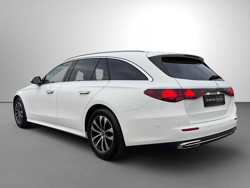 Gebraucht Mercedes E220 Avantgarde 197 PS (144 kW) 2024 Weiß Kombi