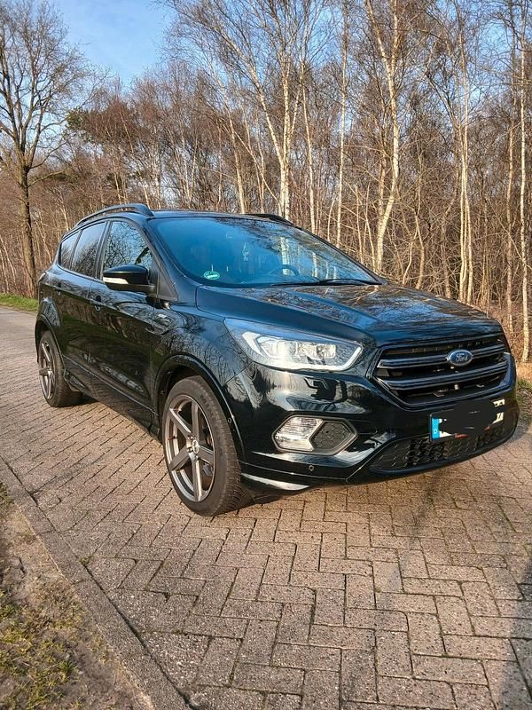 Gebraucht Ford Kuga ST-Line 150 PS (110 kW) 2017 Schwarz SUV