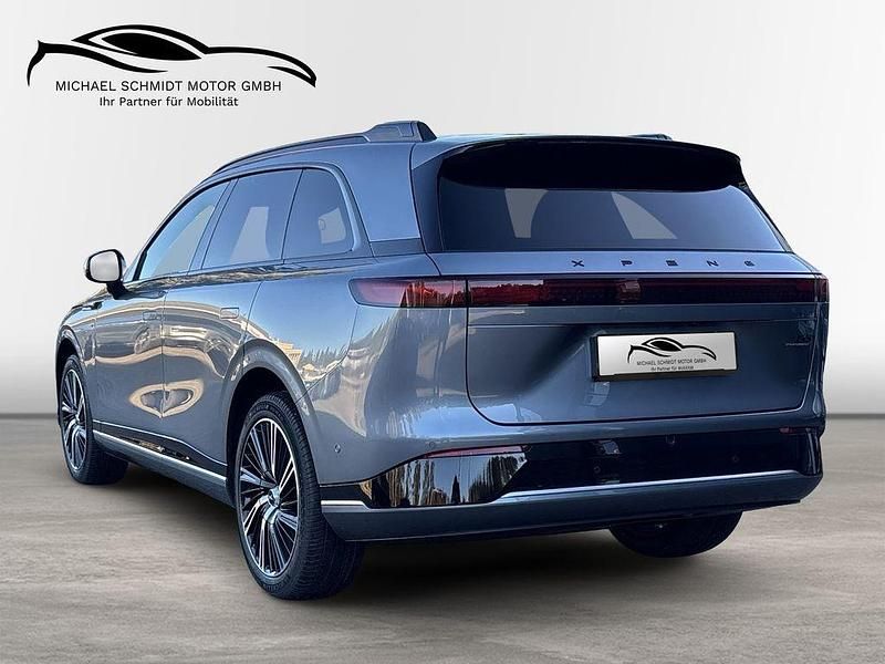 Neu XPENG G9 AWD Performance 422 kW (575 PS) 2026 Grau SUV