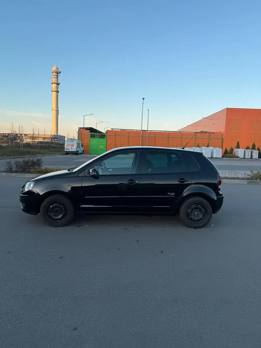 Gebraucht VW Polo 60 PS (44 kW) 2009 Schwarz Kleinwagen