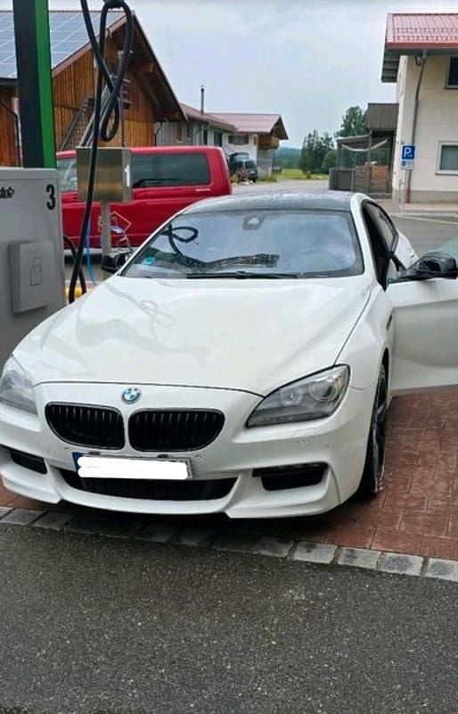 Weiß Gebraucht 2015 BMW 640 Coupé | 21.000 € (Guter Preis) - Bild 1/4