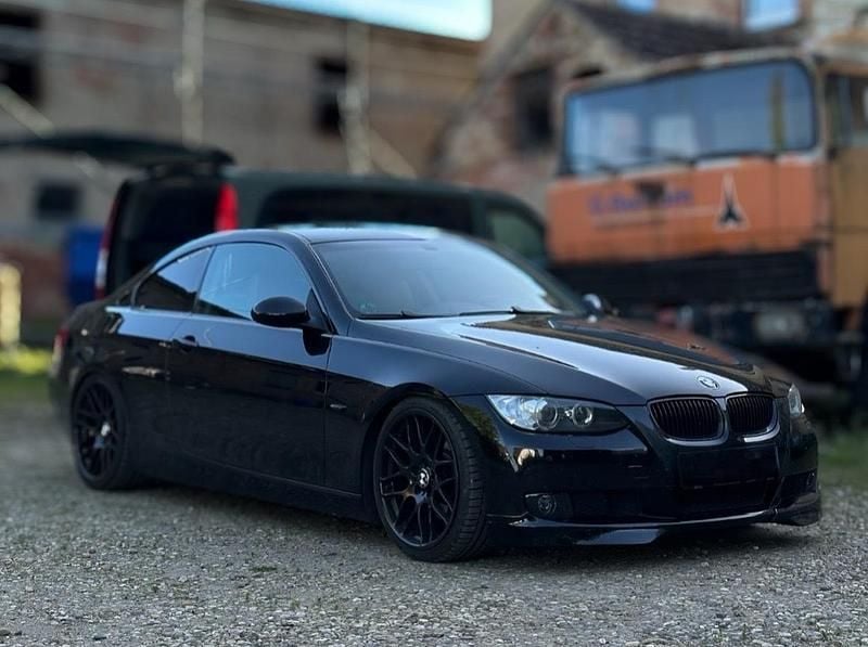 Second-hand BMW 325 Performance 218 CP (160 kW) 2006 Negru Coupe