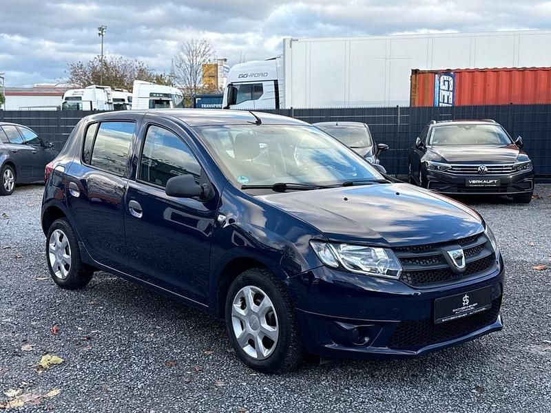 Blau Gebraucht 2015 Dacia Sandero Ambiance Kleinwagen | 4.299 € (Fairer Preis) - Bild 1/4