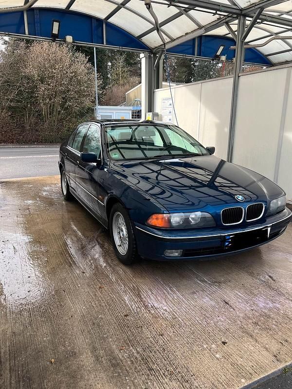 Gebraucht BMW 523 170 PS (125 kW) 1998 Blau Limousine