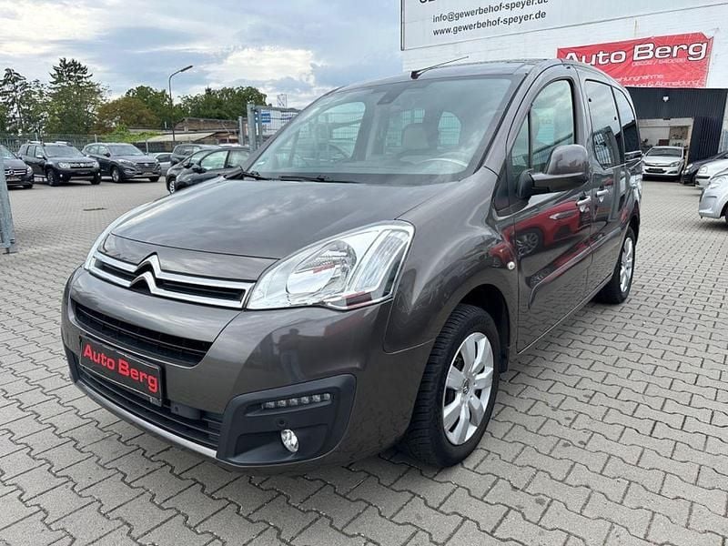 Braun Gebraucht 2016 Citroën Berlingo SELECTION Van / Kleinbus | 9.910 € (Fairer Preis) - Bild 1/4