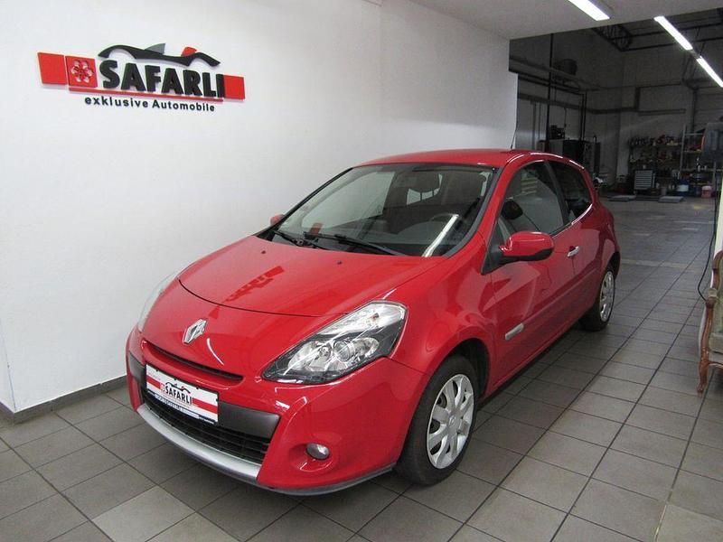 Rot Gebraucht 2010 Renault Clio III Dynamique Kleinwagen | 4.444 € (Fairer Preis) - Bild 1/4