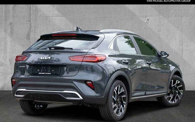 Neu Kia XCeed Vision 140 PS (102 kW) 2025 Silber SUV