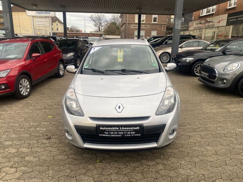 Grau Gebraucht 2011 Renault Clio II Dynamique Limousine | 3.590 € (Etwas zu teuer) - Bild 1/4