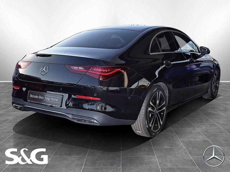 Gebraucht Mercedes CLA180 136 PS (100 kW) 2025 Metalliclack kosmosschwarz Limousine