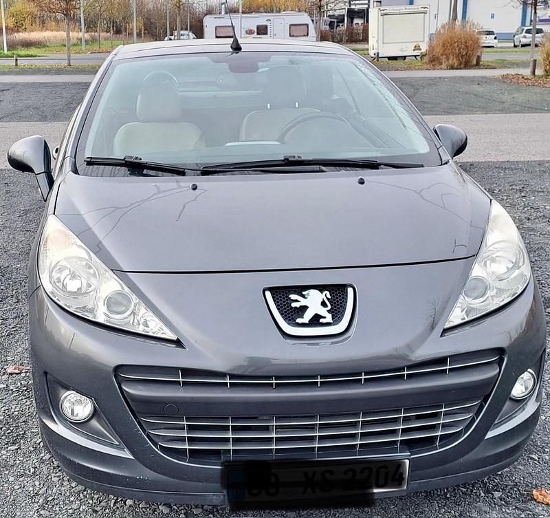 Gebraucht Peugeot 207 CC 120 PS (88 kW) 2011 Grau Cabrio