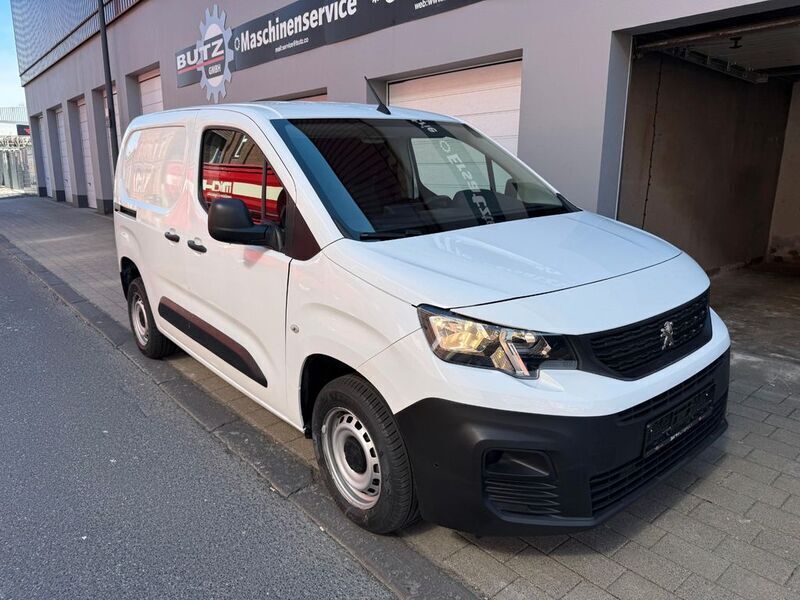 Weiß Gebraucht 2020 Peugeot Partner Van / Kleinbus | 10.900 € (Superpreis) - Bild 1/4