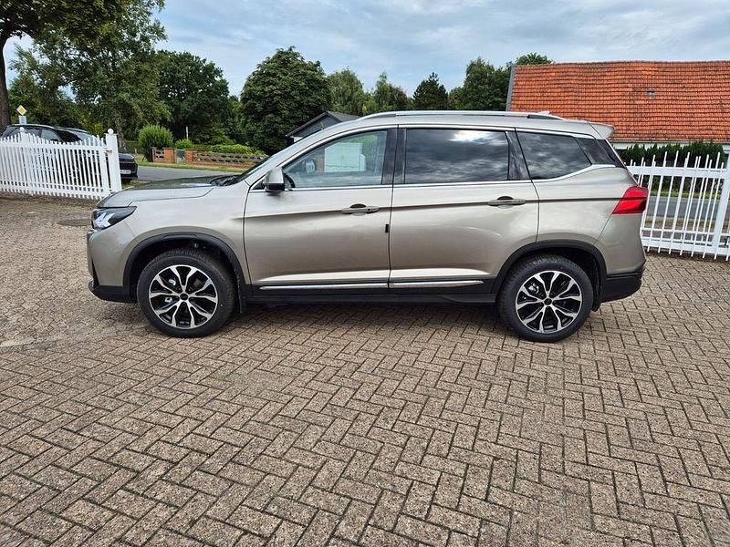 Neu DFSK Forthing 3 170 PS (125 kW) 2025 Grau SUV