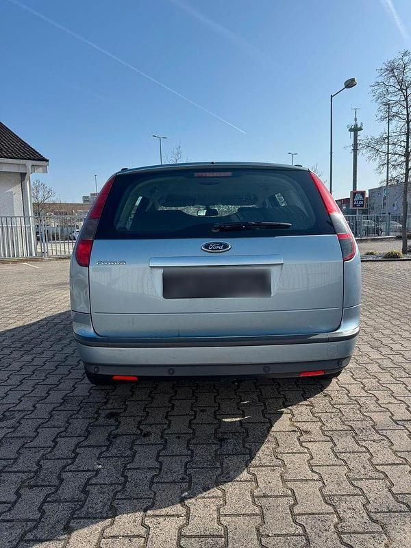 Gebraucht Ford Focus Ghia 101 PS (74 kW) 2006 Kombi