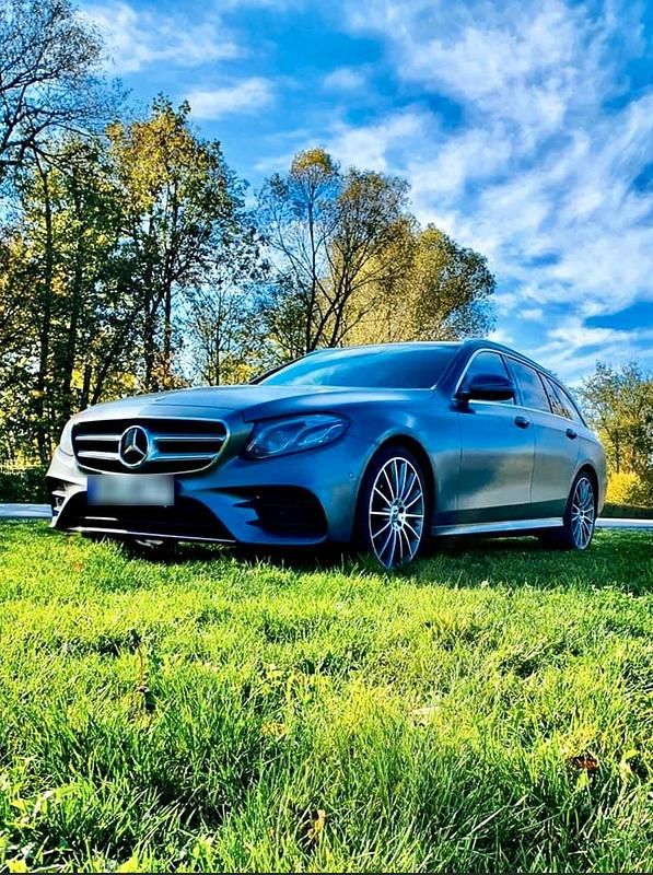 Gebraucht Mercedes E350 AMG 258 PS (189 kW) 2017 Grau Kombi