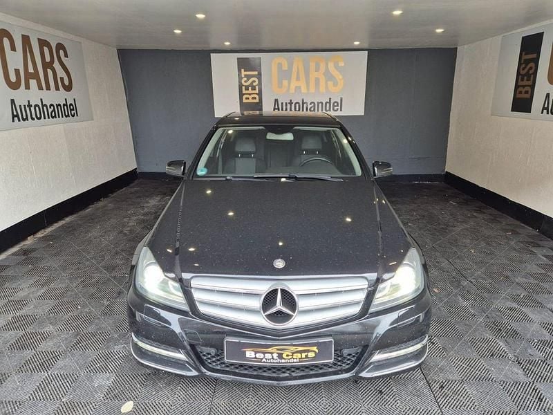 Gebraucht Mercedes C180 156 PS (114 kW) 2014 Schwarz Limousine