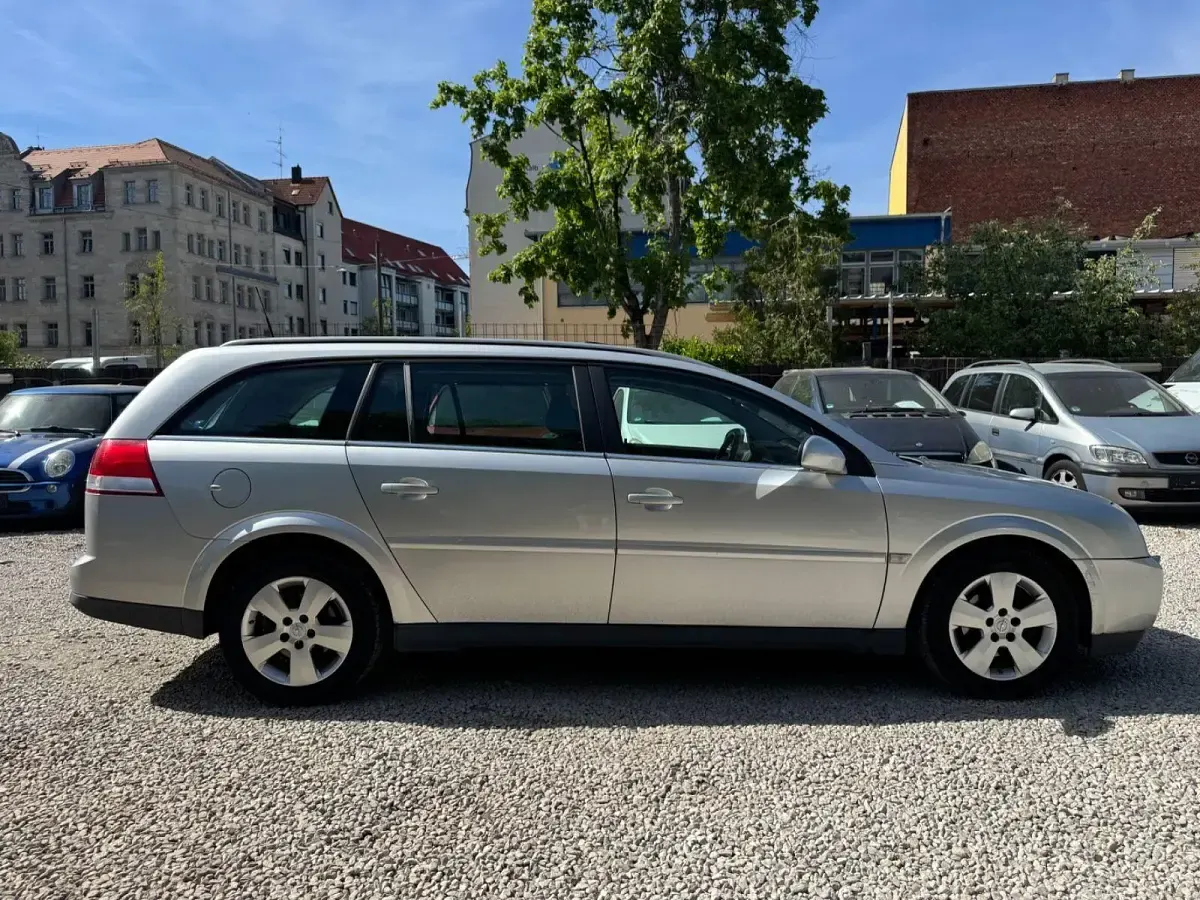 Gebraucht Opel Vectra Elegance 120 PS (88 kW) 2005 Grau Kombi