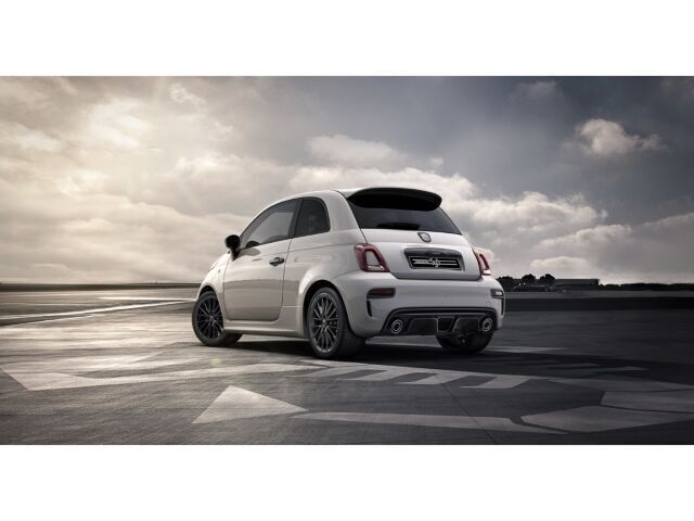 Gebraucht Abarth 595 165 PS (121 kW) 2023 Weiss Kleinwagen