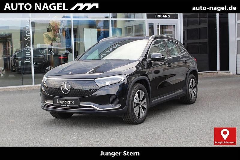 Kosmosschwarz Gebraucht 2024 Mercedes EQA300 Progressive SUV | 33.440 € (Guter Preis) - Bild 1/4