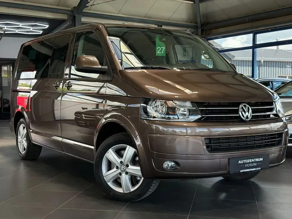 Gebraucht VW Multivan Comfortline 179 PS (131 kW) 2010 Toffee/graciosabraun Van / Kleinbus