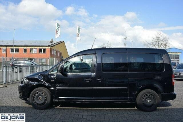 Gebraucht VW Caddy Maxi Trendline 140 PS (102 kW) 2012 Schwarz metallic Van / Kleinbus