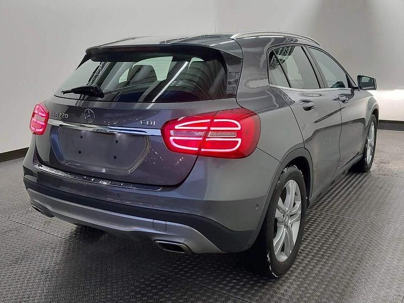 Gebraucht Mercedes GLA220 Urban 170 PS (125 kW) 2015 Grau SUV