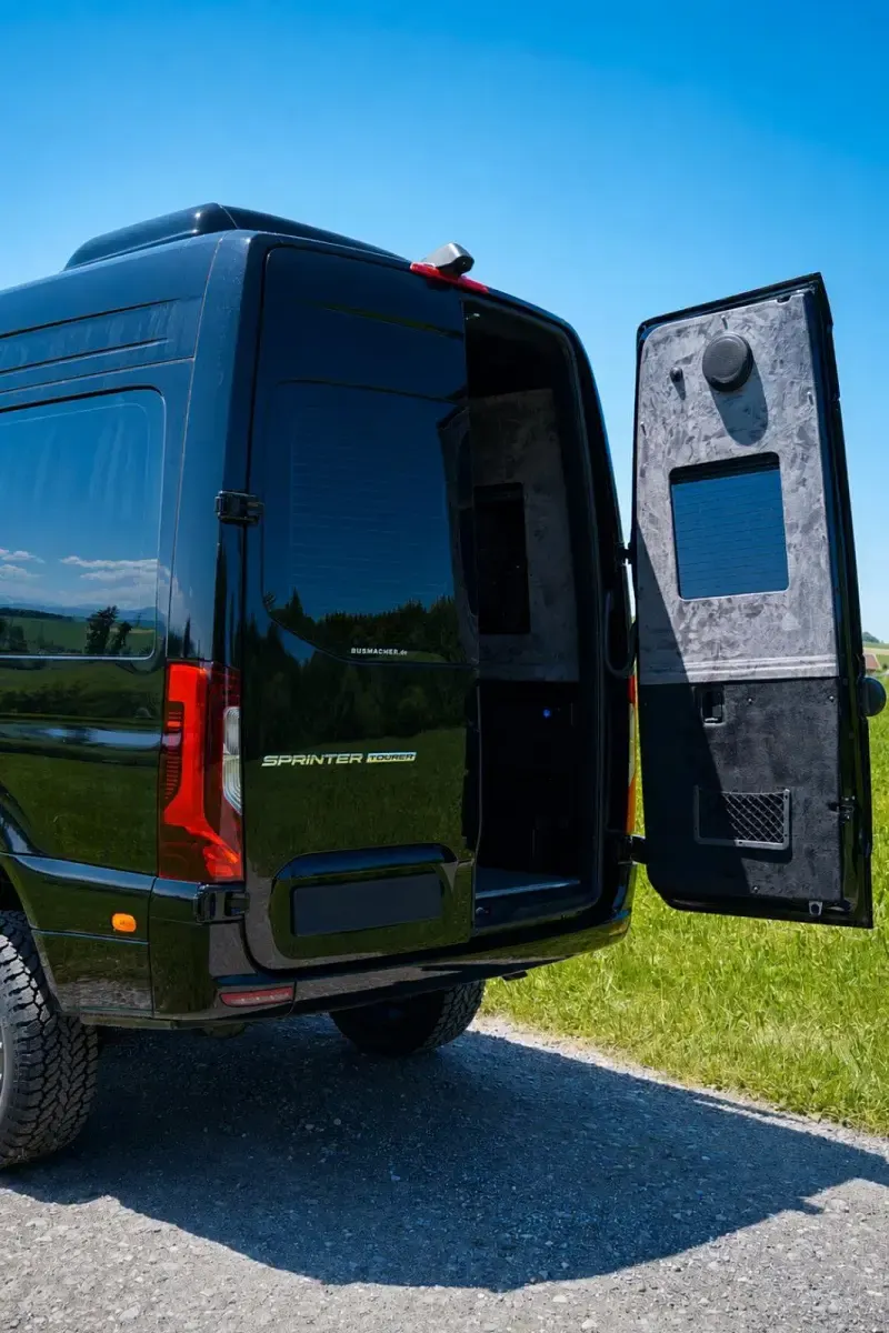 Gebraucht Mercedes Sprinter 190 PS (139 kW) 2026 Schwarz Van