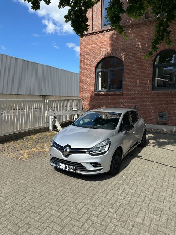 Silber Gebraucht 2017 Renault Clio IV Life Kleinwagen | 6.190 € (Superpreis) - Bild 1/4