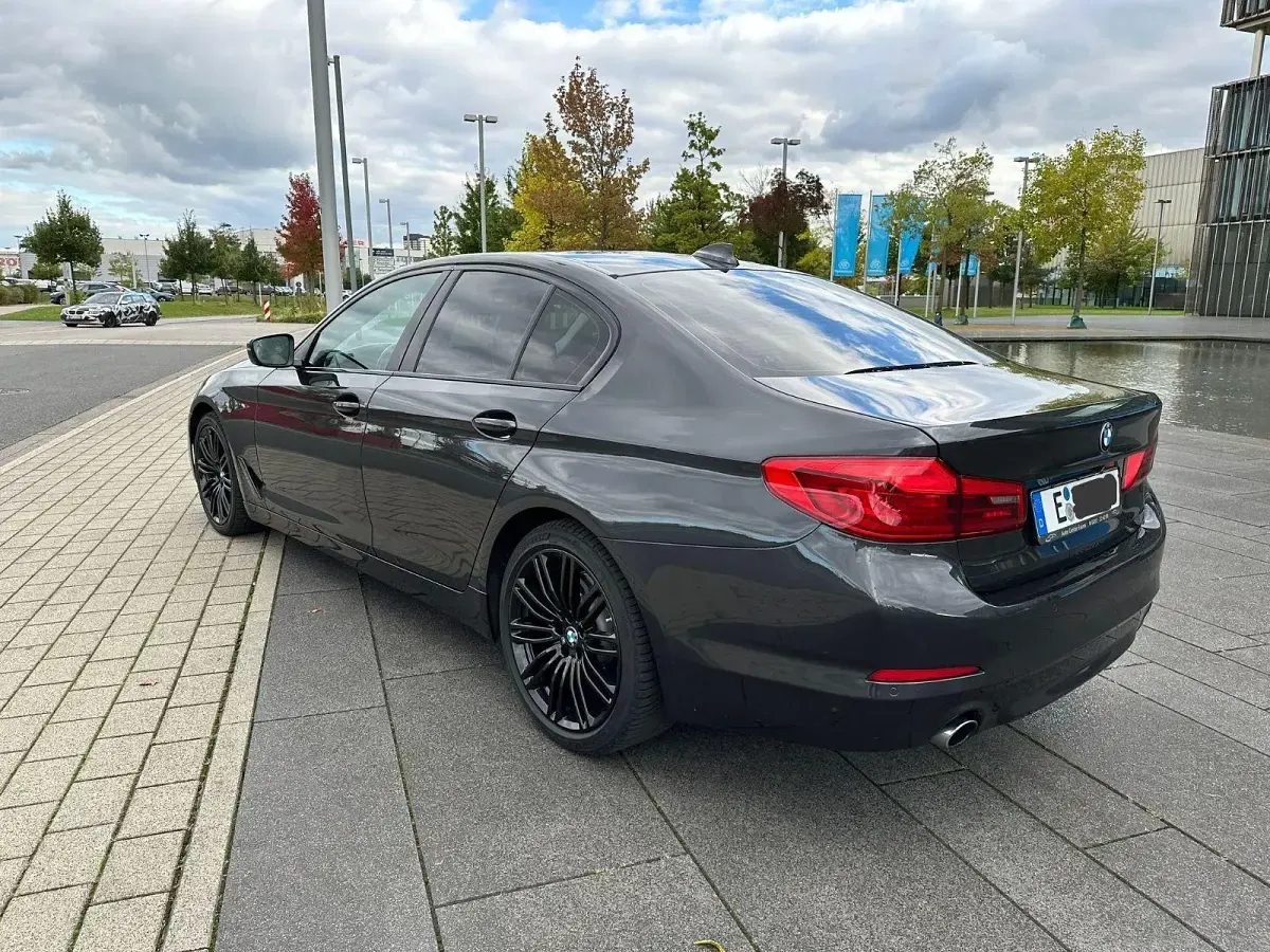 Gebraucht BMW 530 Performance 265 PS (194 kW) 2017 Grau Limousine