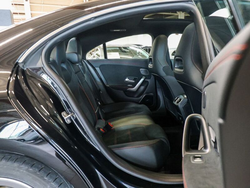 Gebraucht Mercedes CLA220 Premium Plus 190 PS (139 kW) 2024 Schwarz Limousine
