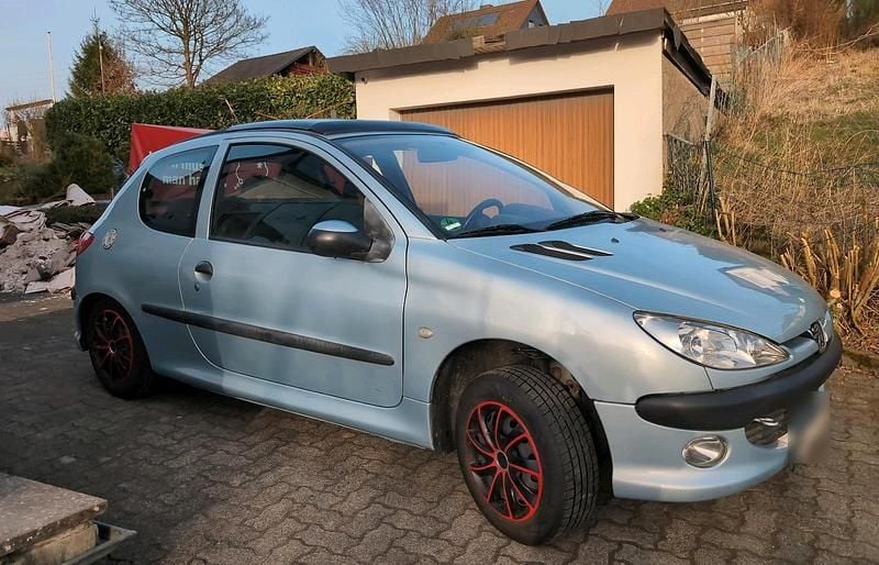 Gebraucht Peugeot 206 75 PS (55 kW) 2002 Silber Kleinwagen