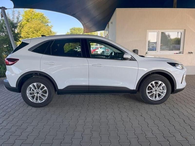 Neu Ford Kuga Titanium 242 PS (177 kW) 2025 Frozen white (weiss) SUV