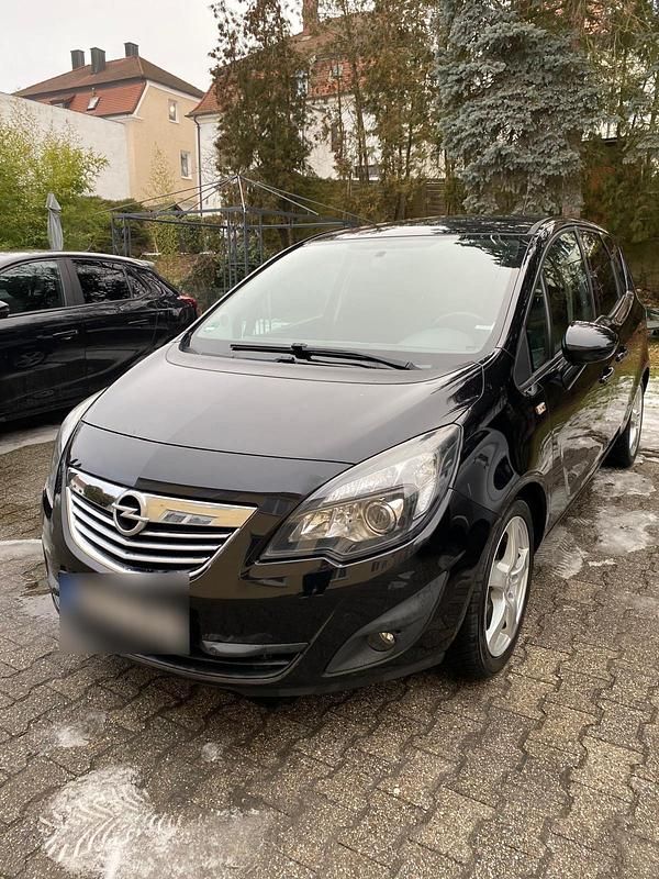 Gebraucht Opel Meriva 140 PS (102 kW) 2011 Schwarz Van / Kleinbus