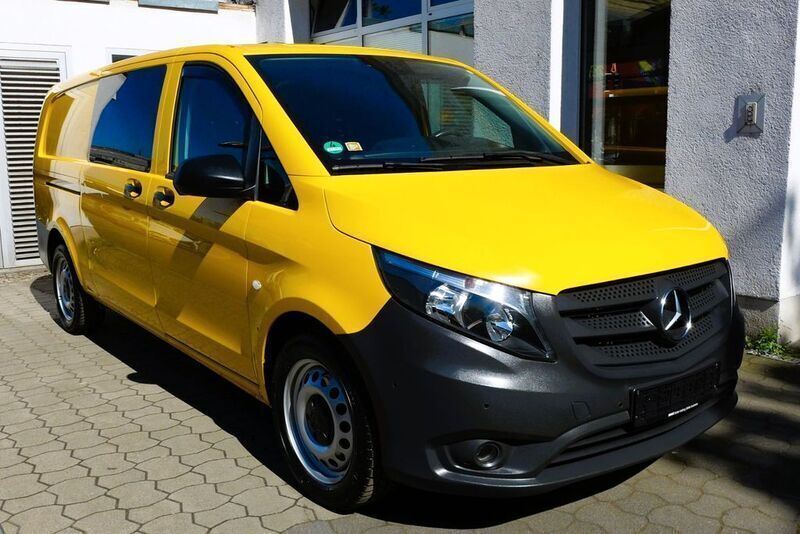 Ginstergelb Gebraucht 2020 Mercedes Vito Van / Kleinbus | 18.390 € - Bild 1/4