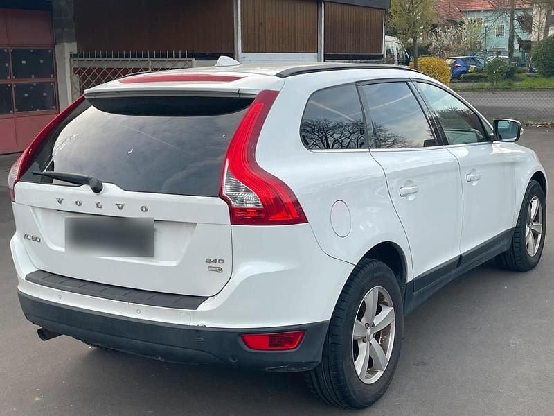 Gebraucht Volvo XC60 175 PS (128 kW) 2010 Weiß SUV