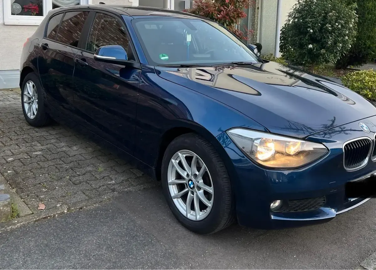Gebraucht BMW 114 102 PS (75 kW) 2014 Blau Kleinwagen