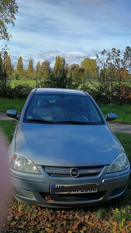 Silber Gebraucht 2004 Opel Corsa Limousine | 570 € (Superpreis) - Bild 1/4