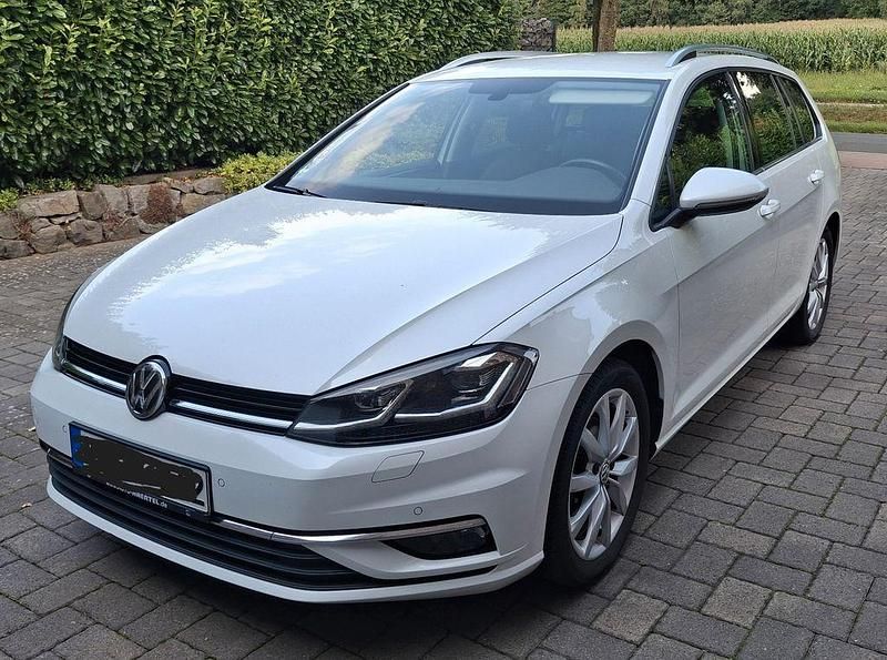 Weiß Gebraucht 2017 VW Golf VII Highline Kombi | 13.500 € (Fairer Preis) - Bild 1/4