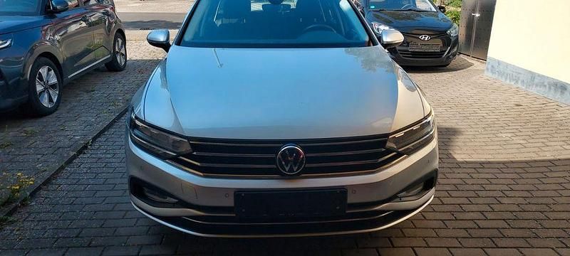 Silber Gebraucht 2020 VW Passat Business Kombi | 18.200 € (Fairer Preis) - Bild 1/4