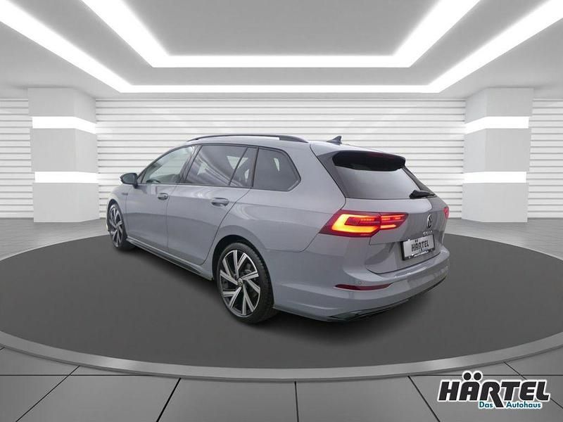 Gebraucht VW Golf VIII R-line 150 PS (110 kW) 2023 Mondsteingrau (grey), solid Kombi