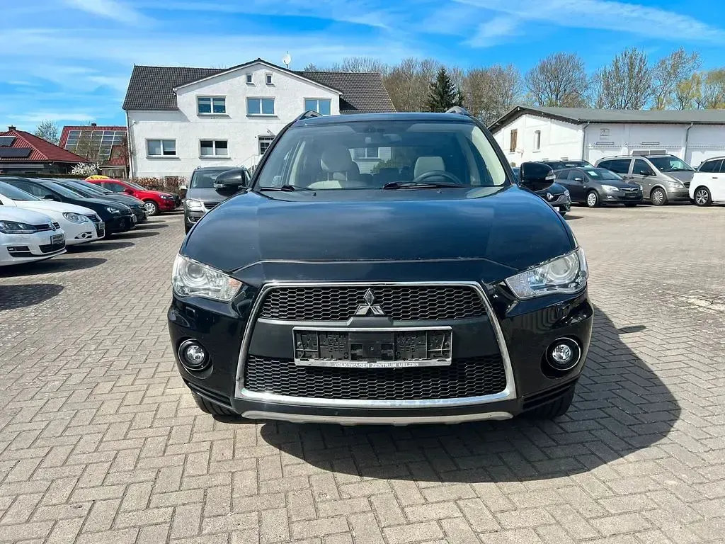Gebraucht Mitsubishi Outlander Instyle 156 PS (114 kW) 2011 Schwarz SUV