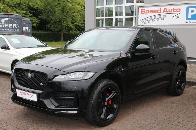 Santorini black Gebraucht 2018 Jaguar F-Pace R-Sport SUV | 32.990 € (Etwas zu teuer) - Bild 1/4