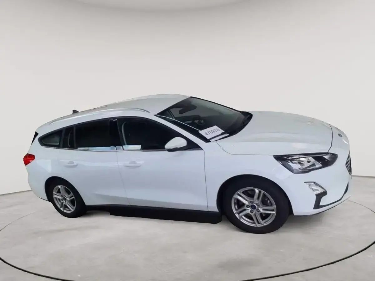 Gebraucht Ford Focus Cool & Connect 120 PS (88 kW) 2021 Weiß Kombi
