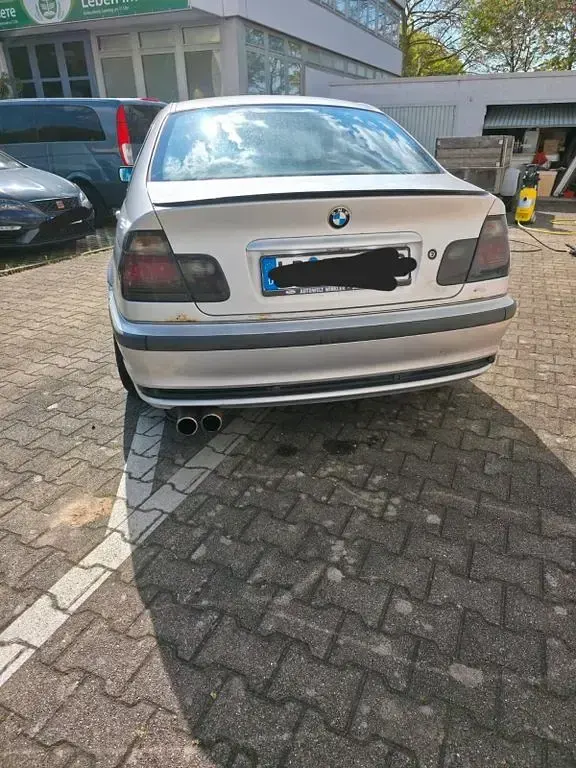 Gebraucht BMW 323 M Sport 170 PS (125 kW) 2000 Grau Limousine